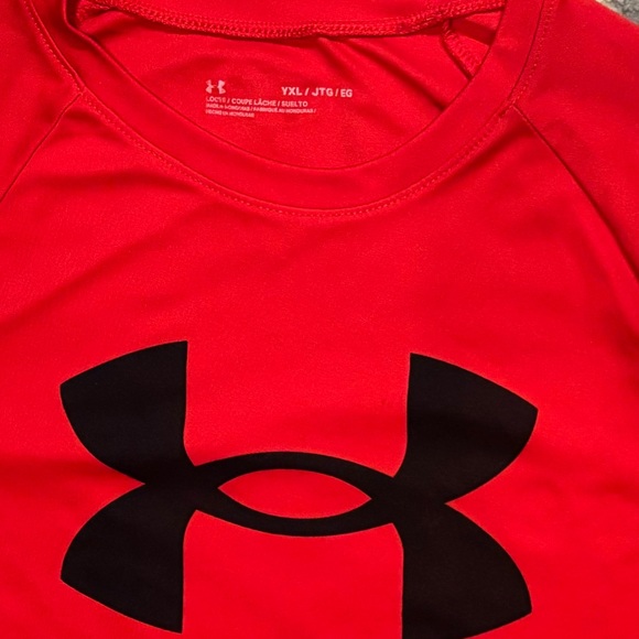 Boys under Armour Dri-Fit Size- YXL
RED AND ROYAL BLUE- EUC $15 for both - Picture 8 of 9